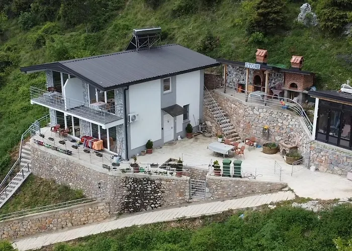 Apartments Stone
